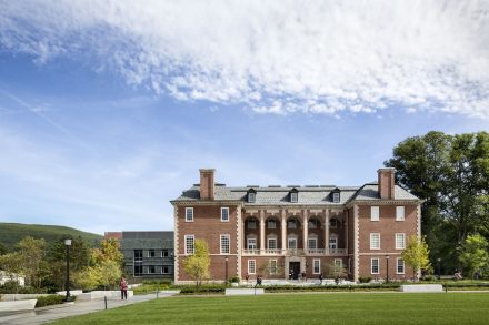 Bohlin Cywinski Jackson: Williams College, Sawyer Library. Photo: Peter Aaron/Esto