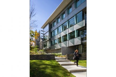 Bohlin Cywinski Jackson: Williams College, Sawyer Library. Photo: Peter Aaron/Esto