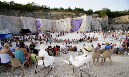 La Karrière: Culture in the former limestone quarry. Photo: La Karrière