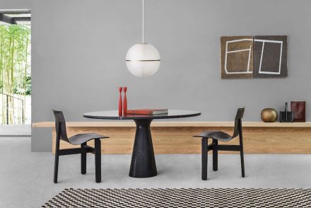 Angelo Mangiarotti: table „M“.