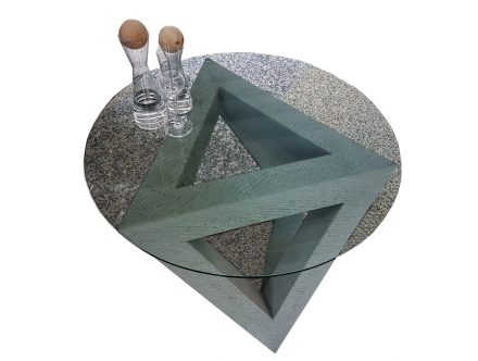 Arnold Lorenz, Tisch, 60 cm x 85 cm x 60 cm, Rorschacher Sandstein.