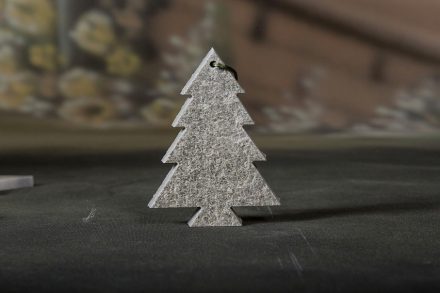 Chatzisavvas: Christmas decoration items.