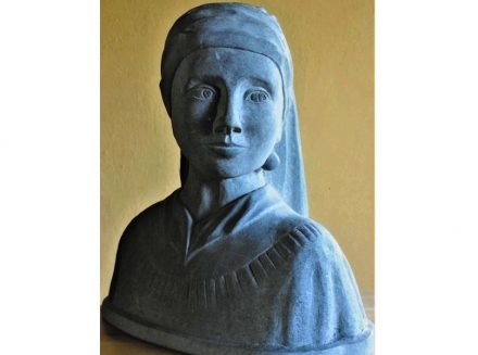 Bundessiegerin bei den Steinbildhauern: Paula Wittmair, „Das Mädchen mit dem Perlenohrring“. 