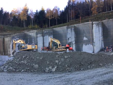 Steinbrüche sind faszinierende Orte, wo denen der Mensch die Schätze der Natur gewinnt. Foto: NVS