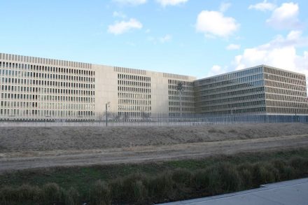 Kunst am Bau in der neuen BND-Zentrale in Berlin.