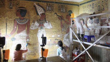 Scientists working in the Tomb of Pharaoh Tutankhamen.