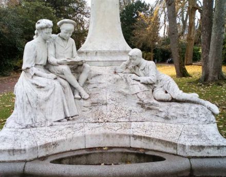 Denkmal für Jules Verne in Amiens. Foto: Ybroc / <a href="https://commons.wikimedia.org/"target="_blank">Wikimedia Commons</a>