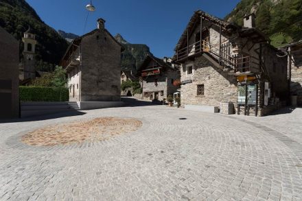 Enrico Sassi: Erneuerung des Zentrums von Sonogno.