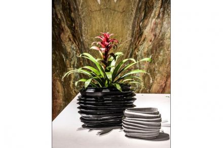 Vasen. Design: Vivian Coser. Firma: Corcovado Brasigran.