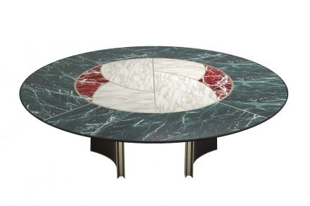<a href="https://www.visionnaire-home.com/"target="_blank">Visionnaire</a>.