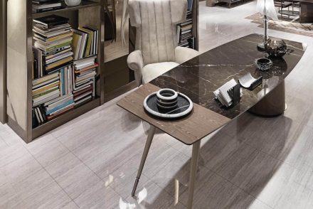 <a href="https://www.visionnaire-home.com/"target="_blank">Visionnaire</a>.