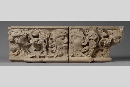 Kapitelle mit Blattmasken, Samsonmeister, um 1220, Benediktinerabtei Maria Laach.