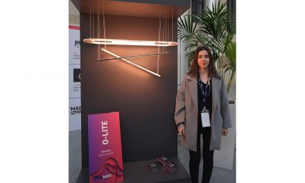 Preisträger: „O-lite” war der Name der Lampe Öykü Ceylan von der Marmara University. Verwendet hatte sie den Dünnstein „AkdoTwin“ der Firma Akdo.