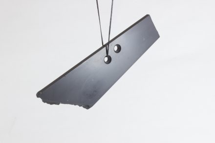 Jack Gollop: „Control“. Anhänger. Karā (neuseeländischer Basalt).