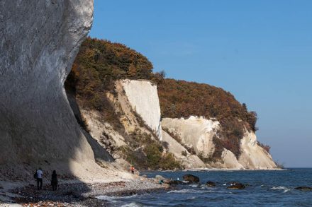 Die Steilküste der Wissower Klinken im Nationalpark Jasmund auf Rügen (2018). Foto: Ule Rolff / <a href="https://commons.wikimedia.org/"target="_blank">Wikimedia Commons</a>
