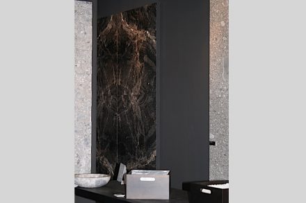 <a href="http://www.marinimarmi.com/"target="_blank">Marini</a>.