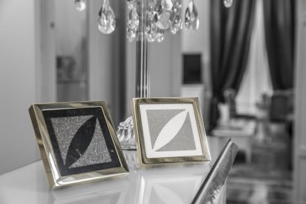DiamArt kombiniert Mikrodiamanten mit Marmor zu exklusiven Objekten für Dekoration und Inneneinrichtung.