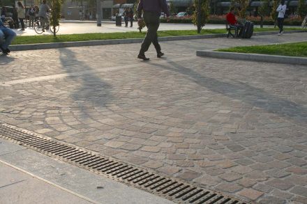 ... sawn cobblestones are made after classical paving for the modern society; ...