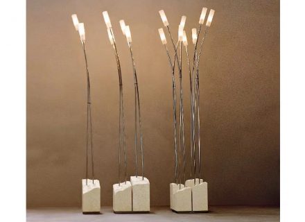 Laboratorio del Marmo has lamps as „functional sculptures“ made with stone.