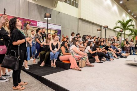 Forum der Firma Granos mit Designstudenten und jungen Designern.