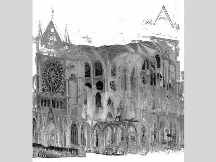Bamberger Daten wie die Punktwolkenansicht gehen derzeit maßgeblich in ein 3D-Modell der Kathedrale von Paris ein.