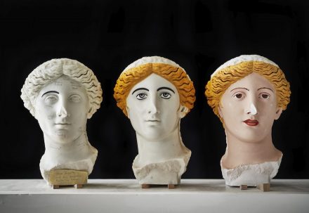 Experimentelle Studie zur Farbigkeit des sogenannten Treu-Kopfes, Liebieghaus Skulpturensammlung. Original: Italien, Rom, 2. Jahrhundert n.Chr., Marmor, The British Museum, London.