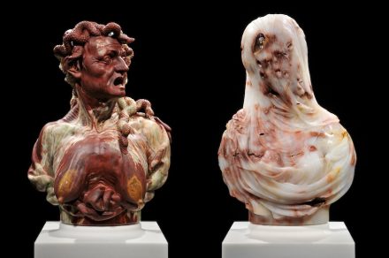 Barry X Ball: „Envy“, Pakistani Onyx (left), „Purity“, Mexican Onyx.
