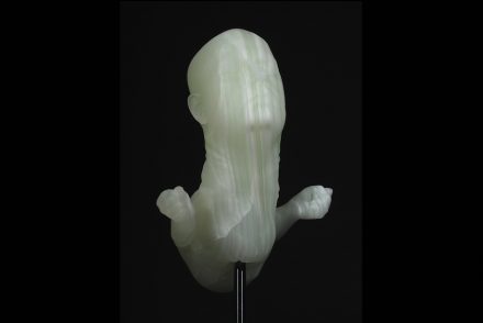 Barry X Ball: „McCaslin G“, Mexican (Puebla) translucent Green Onyx.