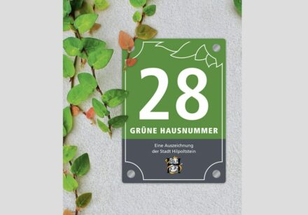 Die Grüne Hausnummer in Hilpoltstein. Grafik: Albert Kraus, Mediendesign, Hilpoltstein.