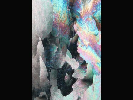 Perlmutthöhle Siderit Eisenerz Hüttenberg, Österreich +Pol, Bildhöhe 2 mm.