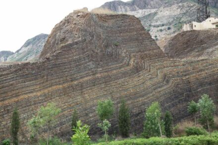 The Xiamaling Formation in China, which contains fossilized algae from primeval times. Photo: Don E. Canfield/University of Southern Denmark