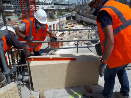 Îlot Fertile: the new building with Rosal Stones‘ limestone.