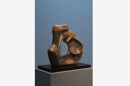 Henry Moore, “Mother and Child“, 1978, Stalactite. Photo: Jonty Wilde