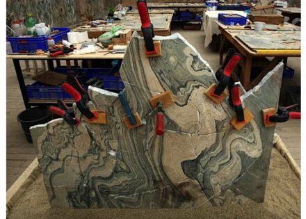 Reconstruction of a bookmatch from the plinth.