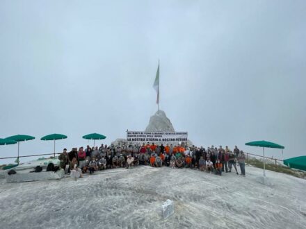 One of the actions of the stone companies, here in the Cervaiole quarry at 1150 m altitude. Photo: Henraux