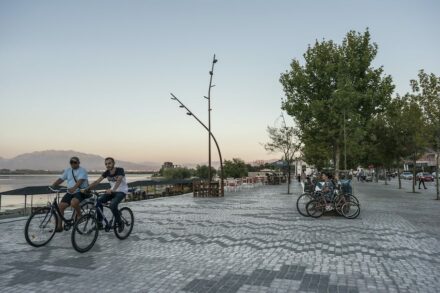 Casanova+Hernandez: granite paving like an “Albanian carpet“.