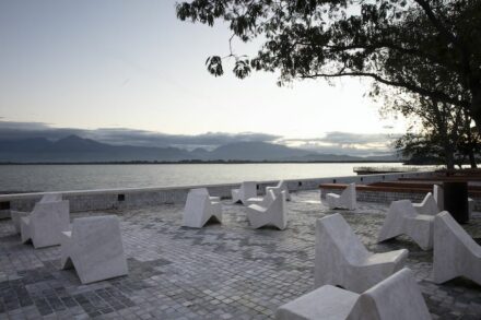 Casanova+Hernandez: granite paving like an “Albanian carpet“.