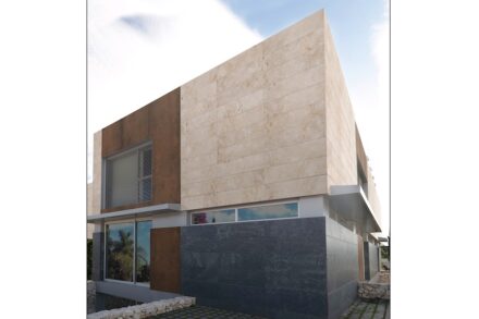 Levantina: travertine Crema Antares.
