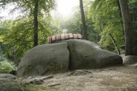 „Side by side“ von Varol Topac (Türkei) im  Felsenmeer im Lautertal im Odenwald.
