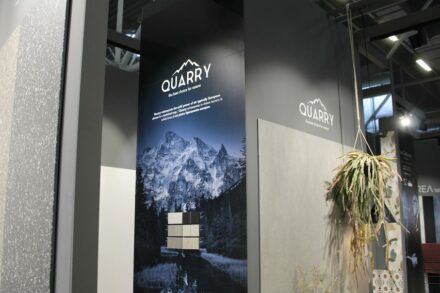 <a href="https://www.gigacer.it/"target="_blank">Gigacer</a>: Kollektion „Quarry“.