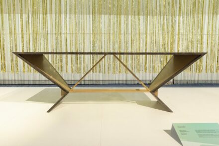 Clepsidra. Design: Andrea Tommasi, Diego Pauletti (#Laboratoriodispazi). Production: Marmo Arredo. Material: Homa Brown.