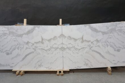 Bookmatch of Calacatta Bianco Dolomite, from Dereli company.