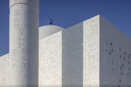 Sumaya Dabbagh: Mosque of the Late Mohamed Abdulkhaliq Gargash.