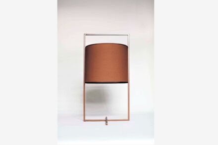 Studio Revolution: Stehlampe „Preeti“.