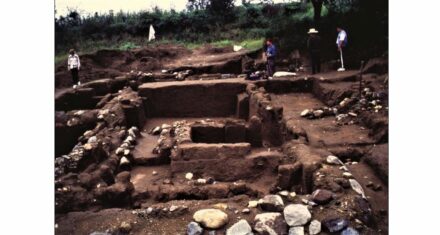 Excavation of the Tetimpa settlement that was buried by volcanic deposits from Popocatépetl. Photo: José Macías, 1995