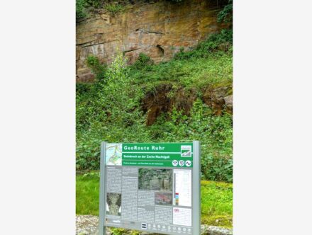 Informationstafel im ehemaligen Steinbruch Zeche Nachtigall Witten/Ruhr. Foto: Klaus-D. Wupper
