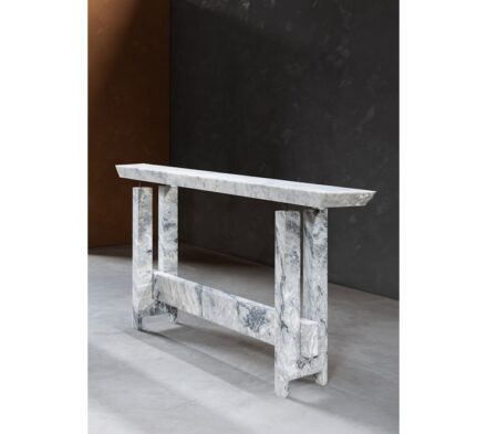 Gerard Kuijpers: White Console.