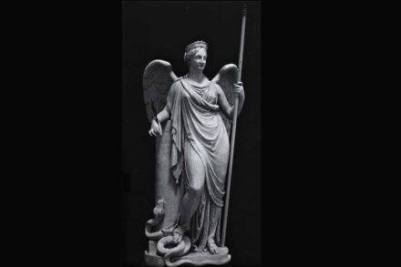 Canova „Pace“. Gipsabguss im Museum Canova. Foto: <a href="https://commons.wikimedia.org/"target="_blank">Wikimedia Commons</a>, <a href=" https://en.wikipedia.org/wiki/Creative_Commons_license"target="_blank">Creative Commons License</a> 