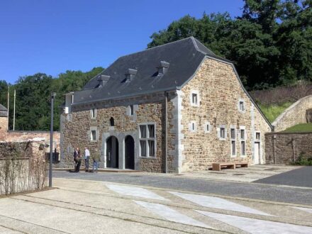 Historisches Gebäude beim Ausbildungszentrum für Denkmalpflege Paix-Dieu in Amay.
