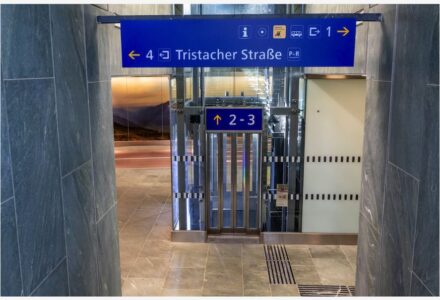 The Dorfergrün gneiss in the newly designed ÖBB-“Mobility Center“ of Lienz, Austria.
